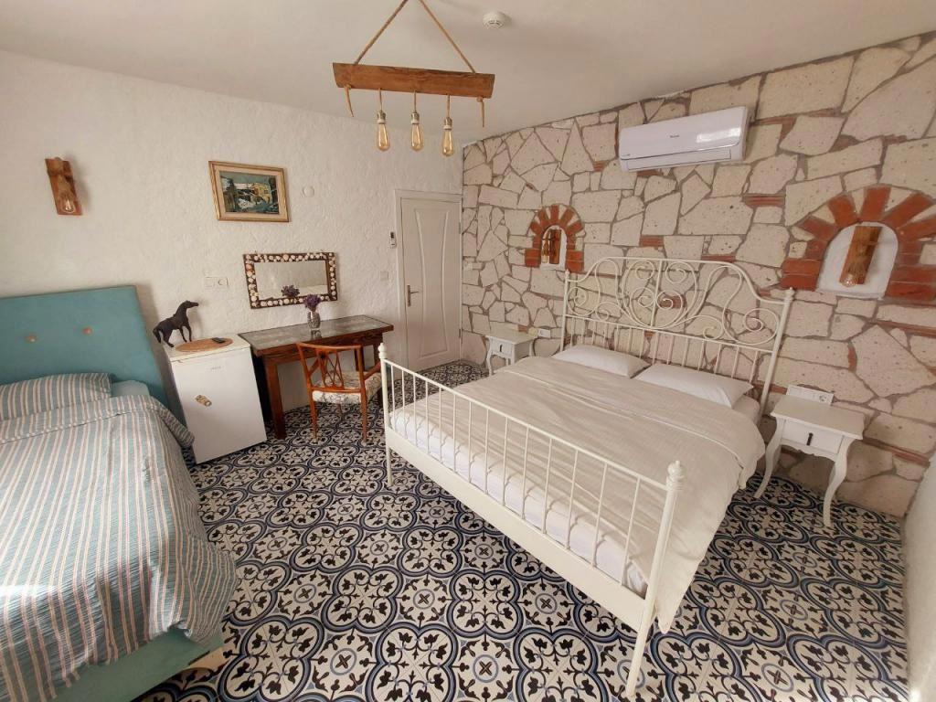 Badem Içi Alaçatı Otel