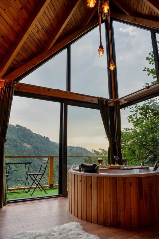Pavri Suit Bungalov