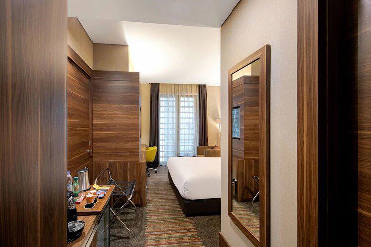 Holiday Inn İstanbul Kadıköy