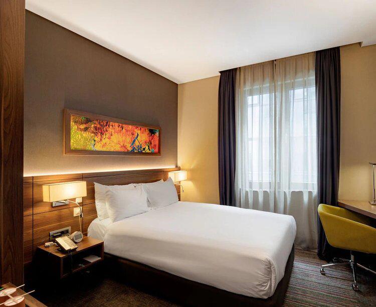 Holiday Inn İstanbul Kadıköy