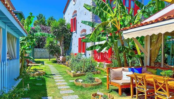 Banana Alaçatı Wellness Hotel - Adults Only