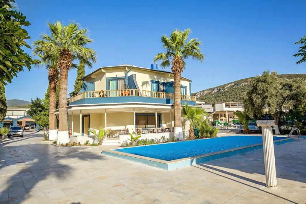 Dimora Boemo Hotel