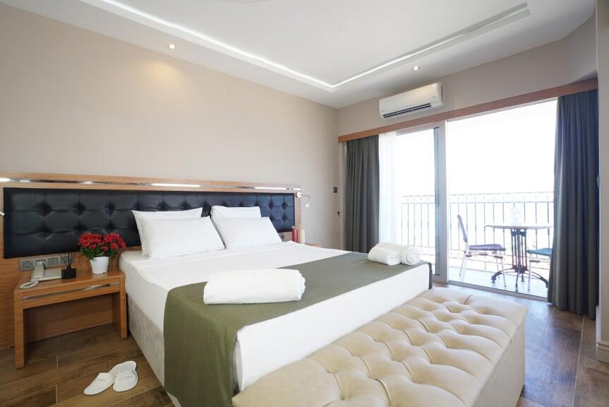 Aurasia Sea Side Hotel