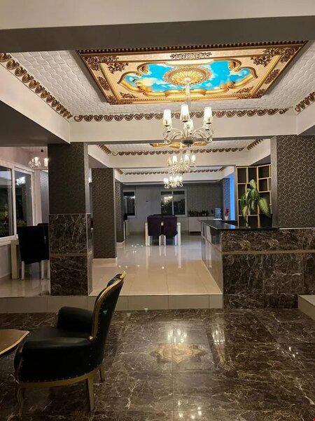 Grand Black Hotel