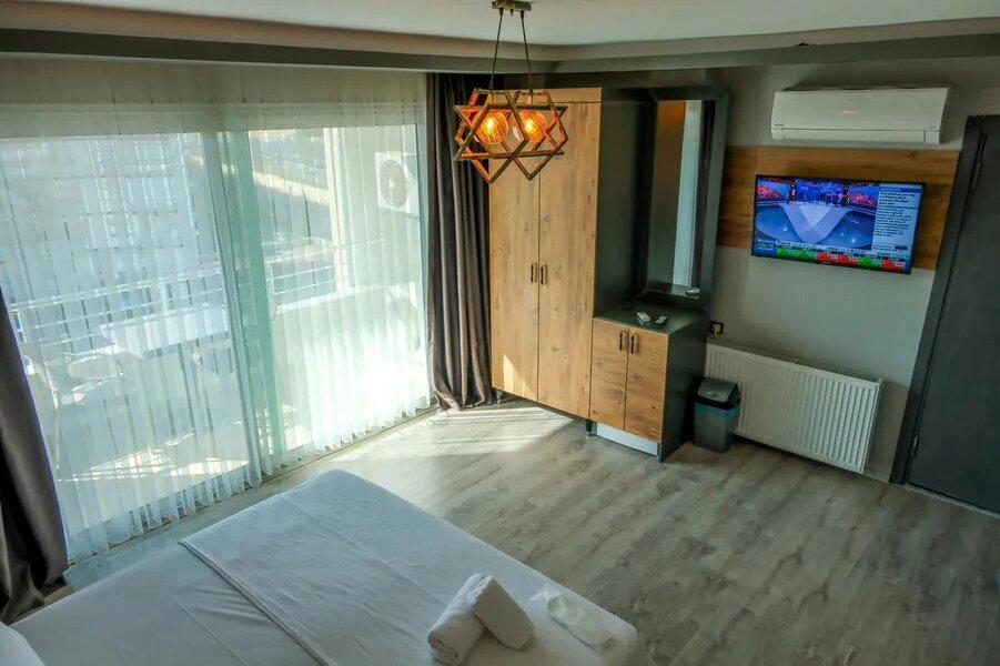 We Nirvana Suit Otel