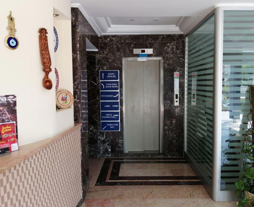 Lara Eyfel Hotel