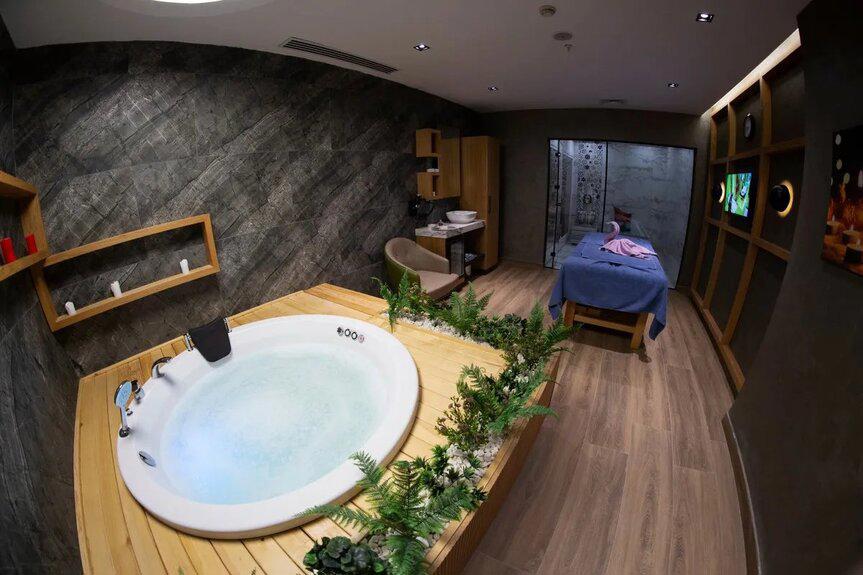Mayi Hotel