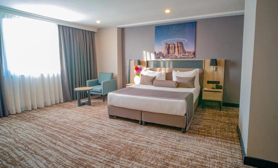 Mayi Hotel