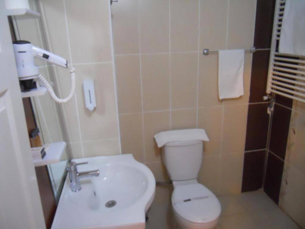 Kutay Hotel