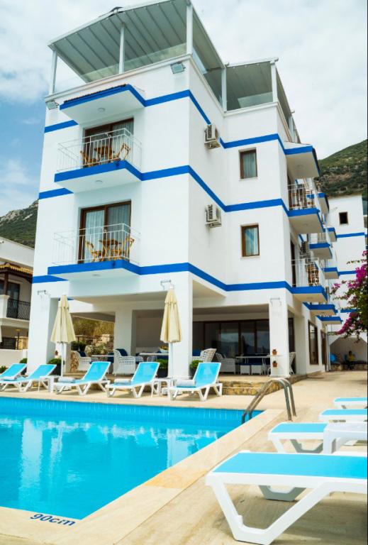 Marquis Blue Hotel
