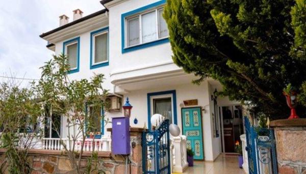 Cunda Ada Kızı Otel
