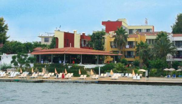 Club Cemar Beach
