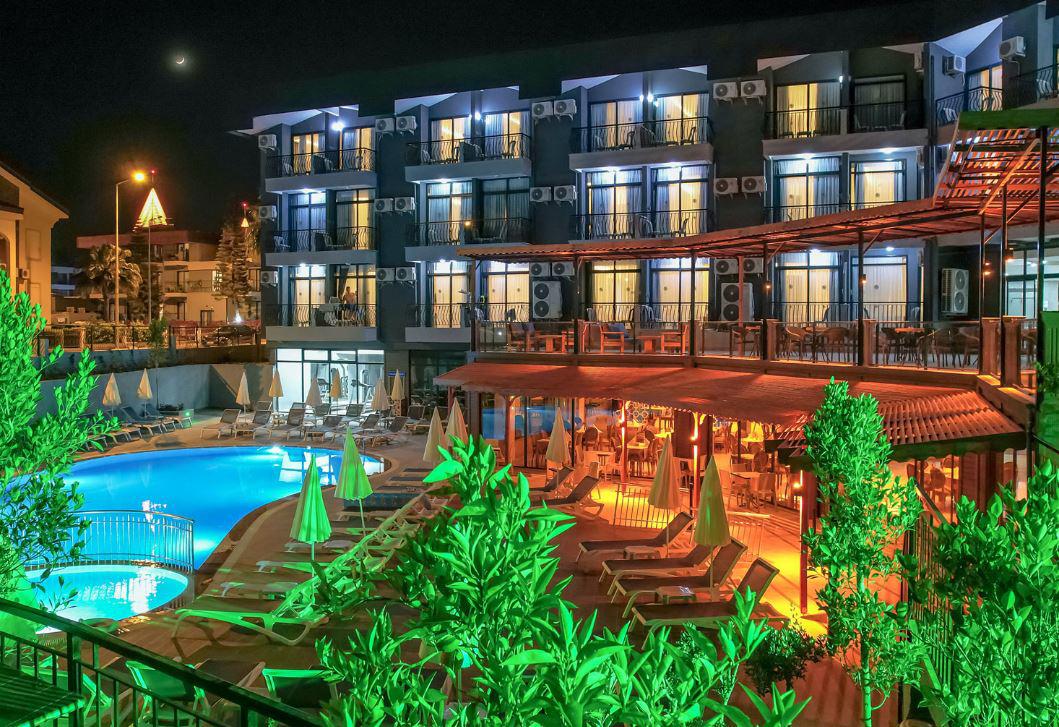 Park Side Hotel