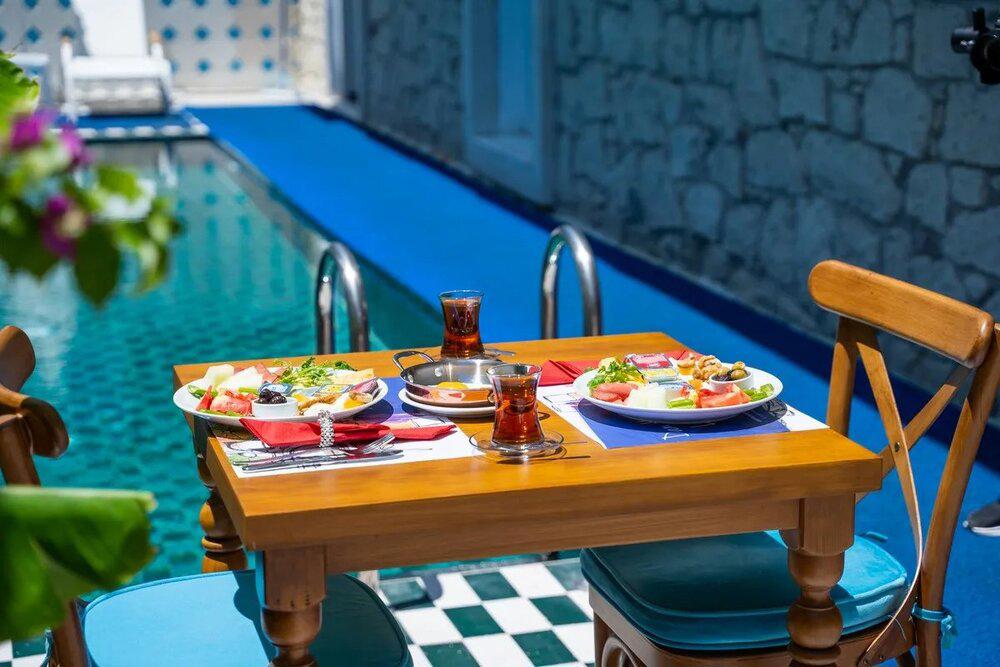 Dam Hotel Lara