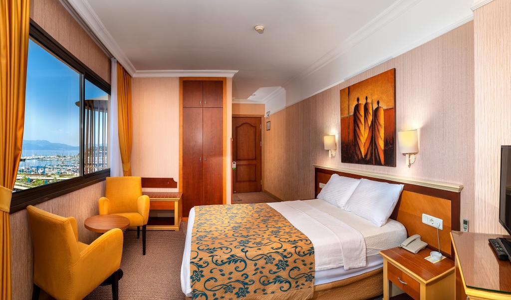 Palm Hotel Kuşadası