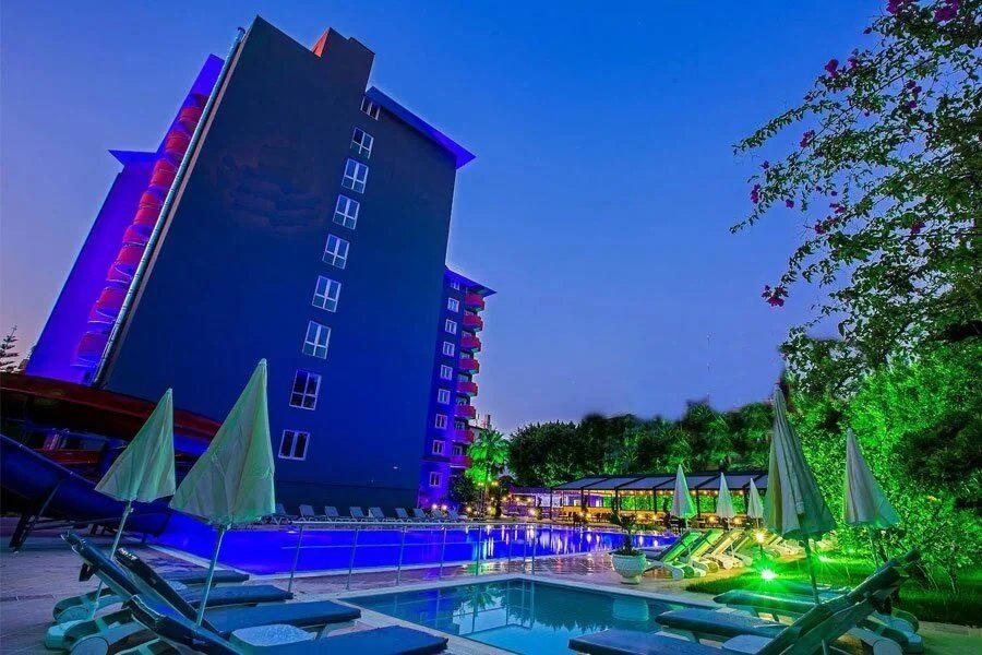 Grand Alisa Hotel