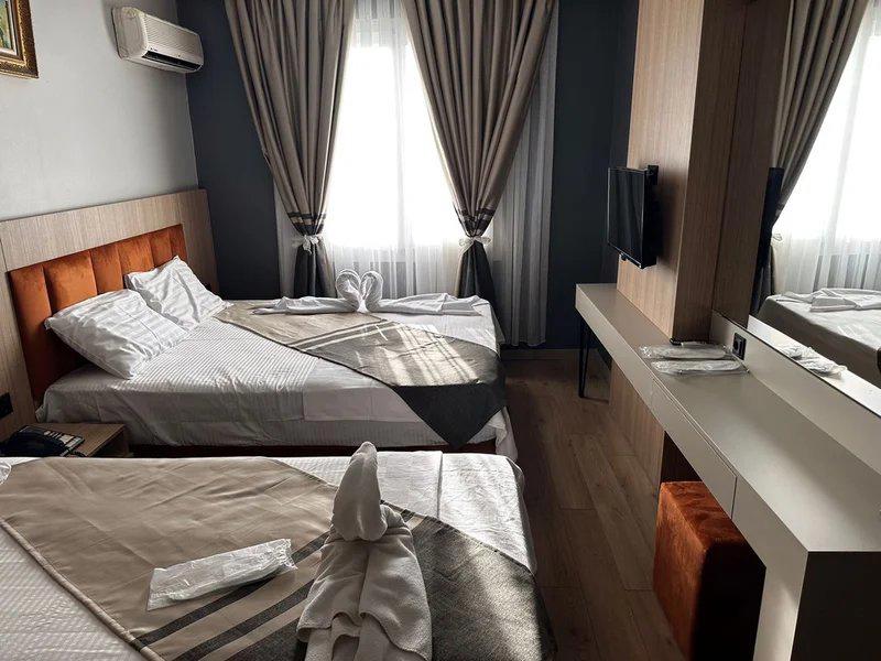 Metros Hotel