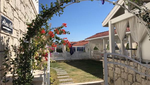 Alaçatı Alaris Hotel