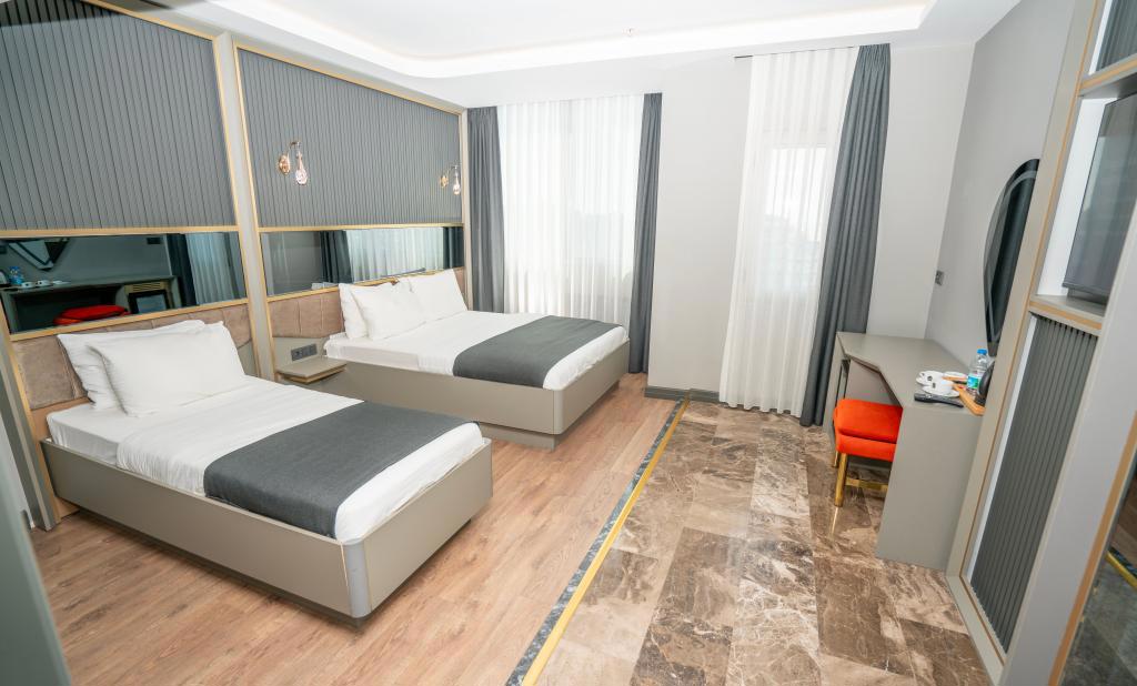 216 Ruby Suite