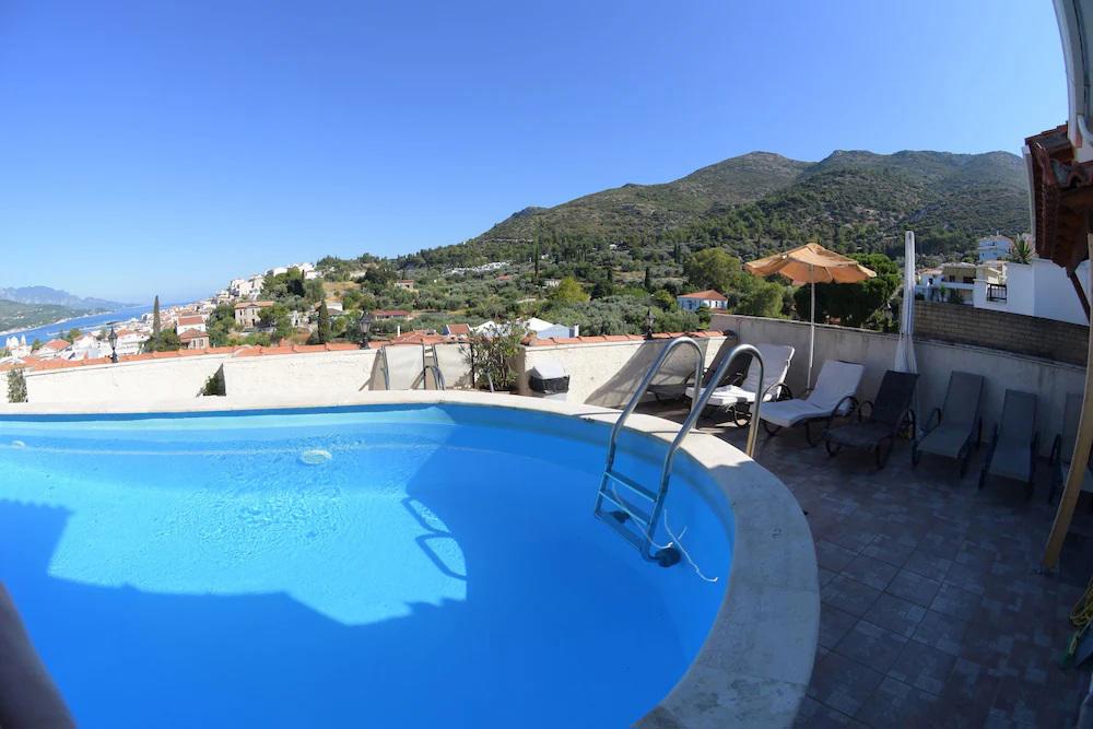 Virginia Hotel Samos