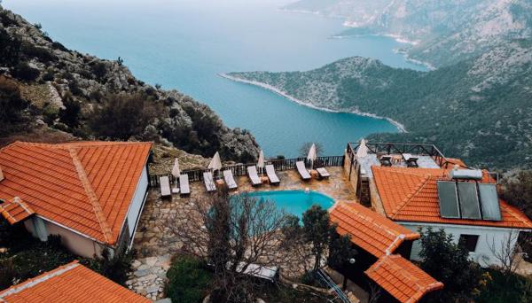 Yediburunlar Lighthouse Hotel