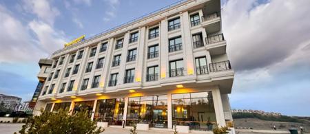 Kanyonvadi Hotel