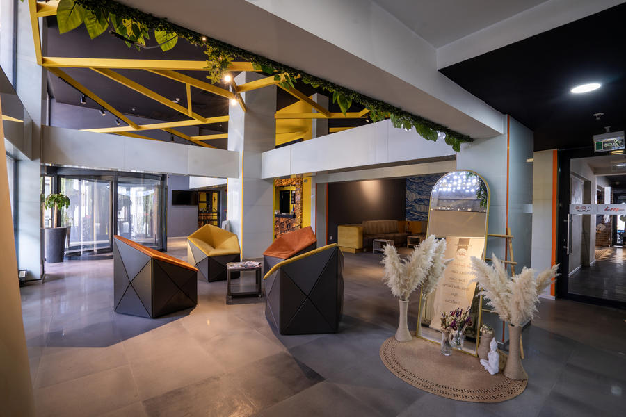 Leman Hotel