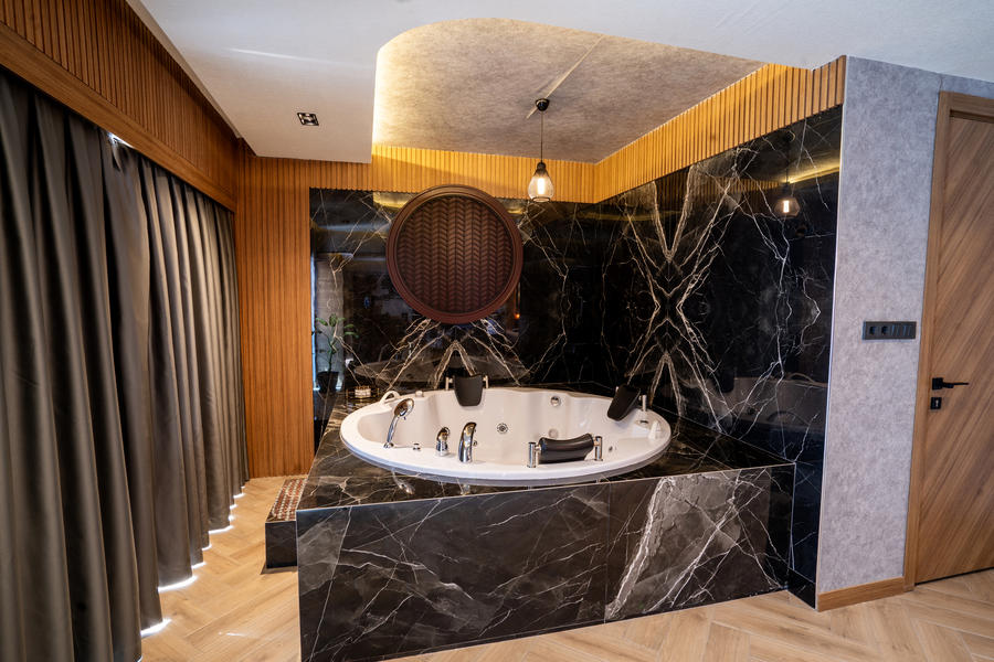 Leman Hotel