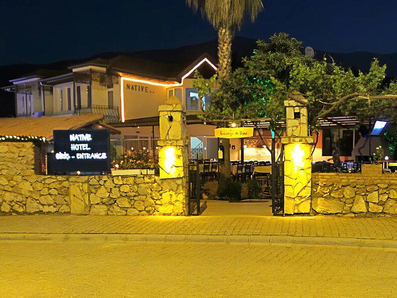 Native Hotel