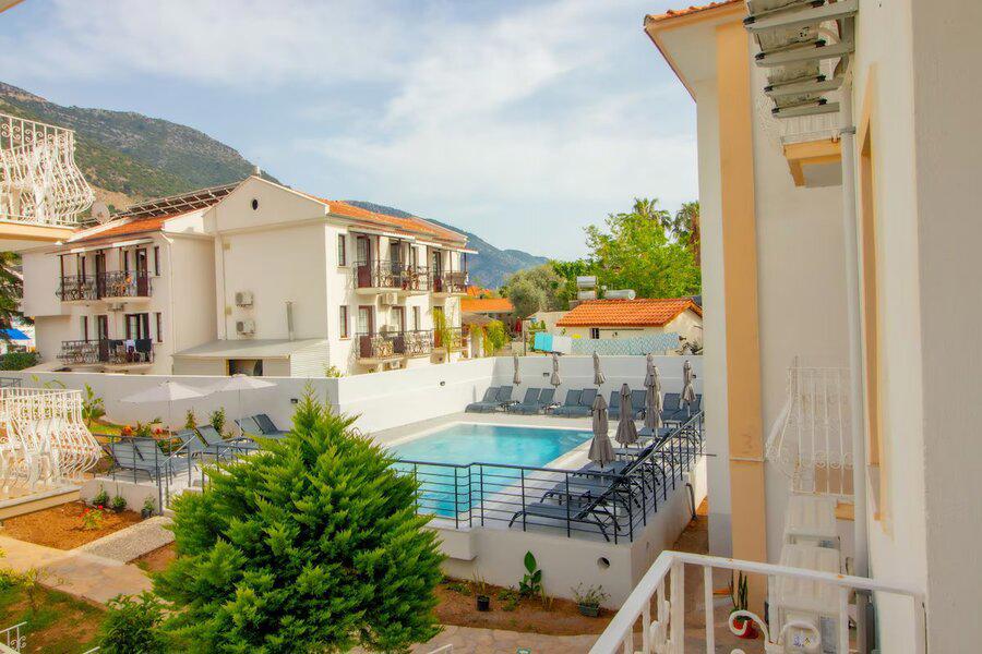 Celeste Hotel