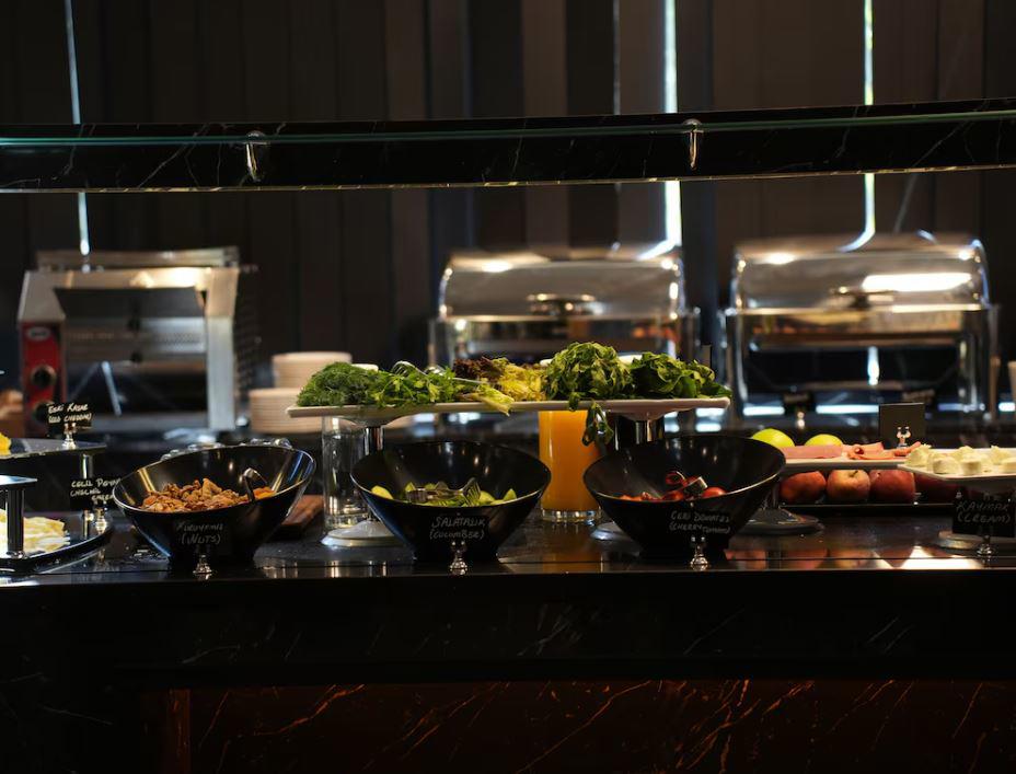 Marlen Hotel Bayraklı
