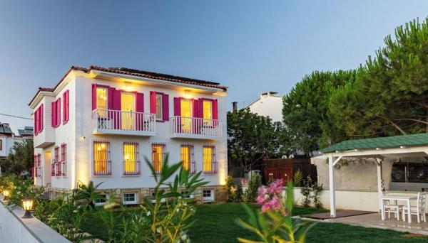 Karaüzüm Butik Otel Bozcaada