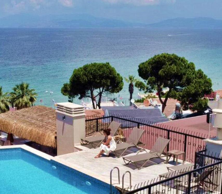 Hotel Rosy Suites