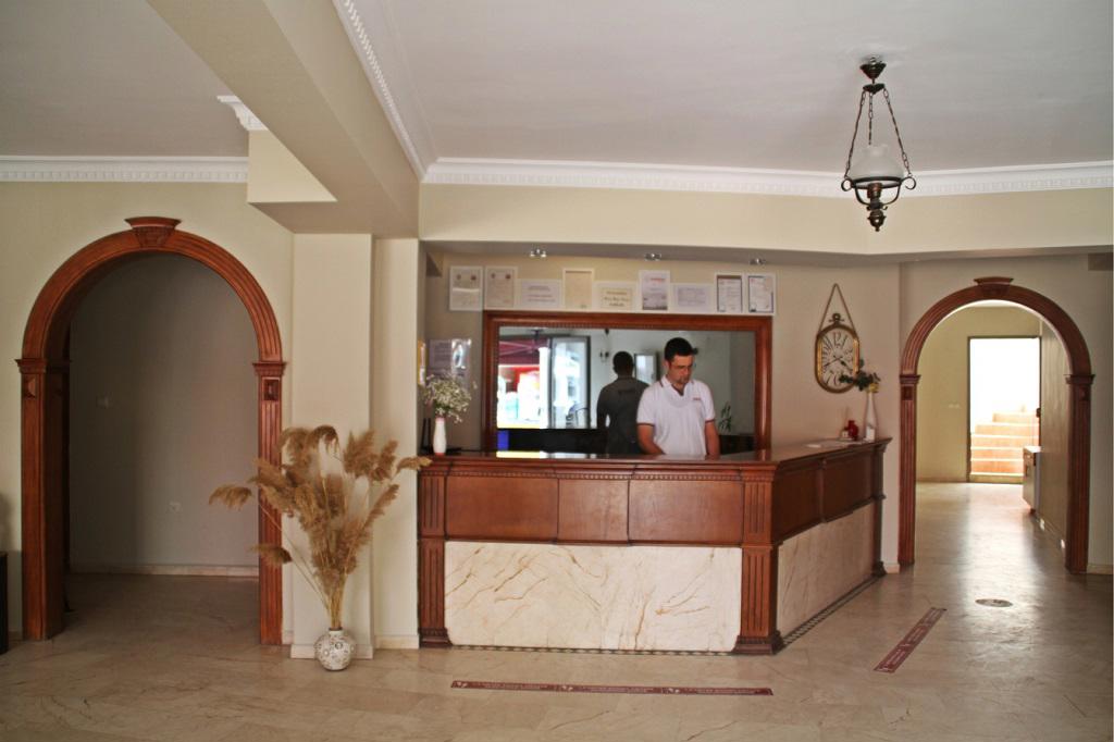 Hotel Rosy Suites