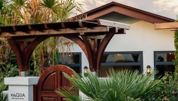 Villaqua Boutique Hotel