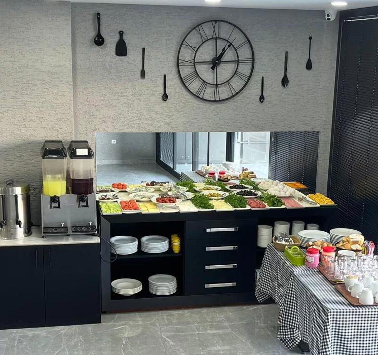 Sis Hotel