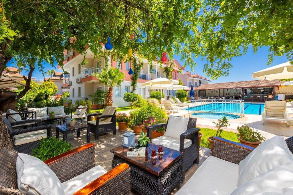 Safak Oasis Hotel