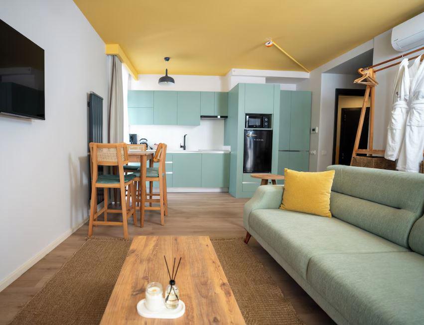 Bird Nest Suites