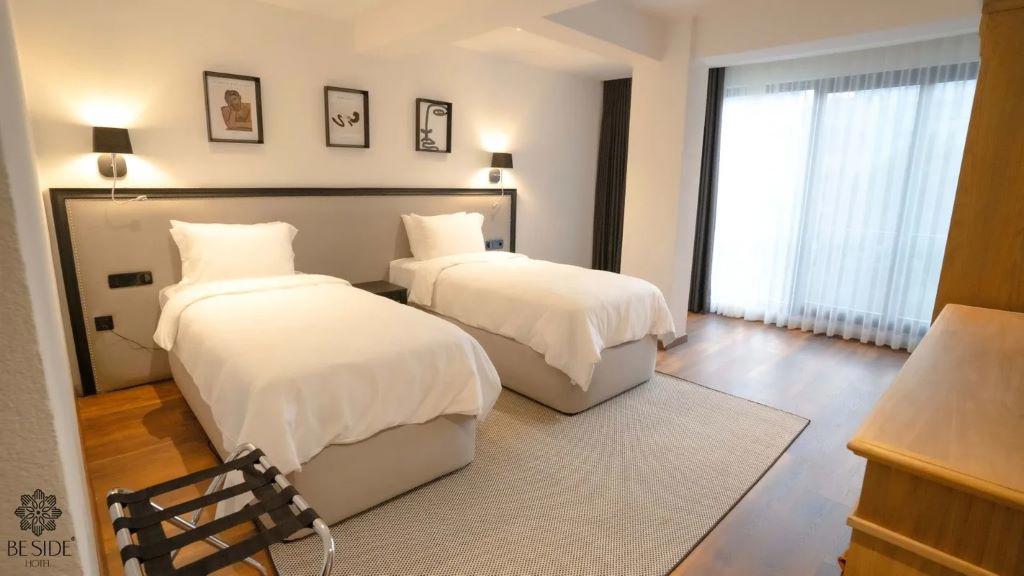 Be Side Hotel