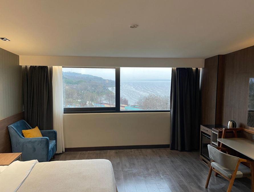 Ezkar Bathonea Art Istanbul Hotel