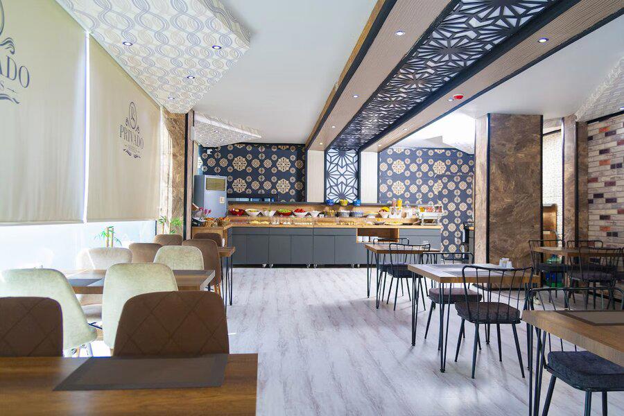Privado Hotels