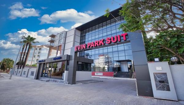 Evin Park Suit