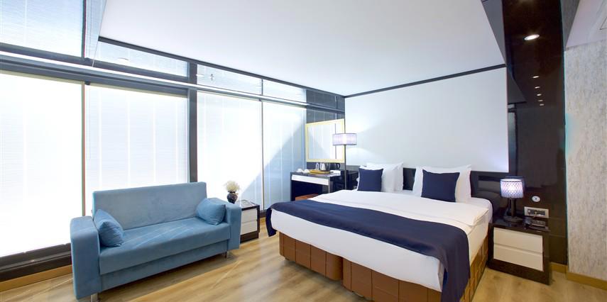 The Hera Platinum Hotel