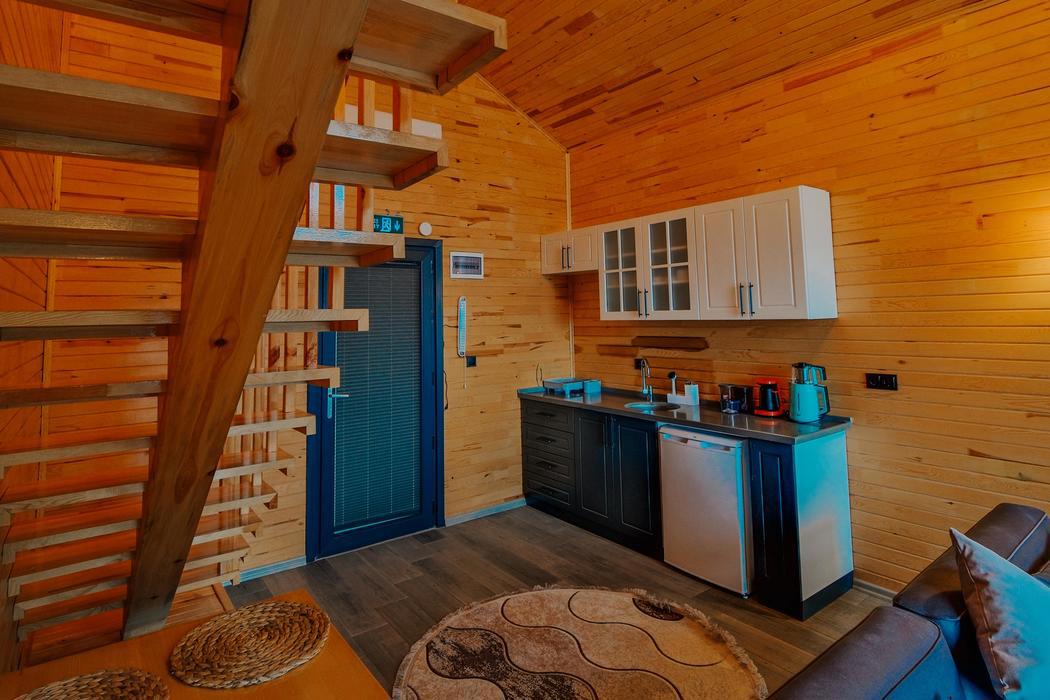 Wooden Palaces Suit Villa
