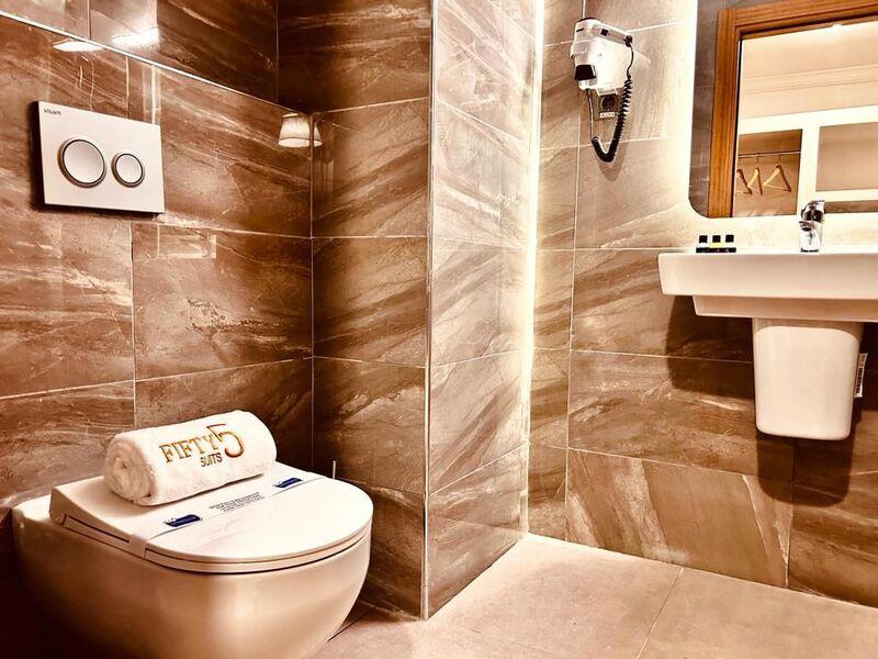 Fifty5 Suite Hotel
