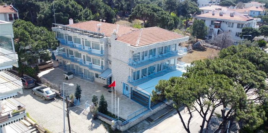 Ayvalik Mavi Çam Otel