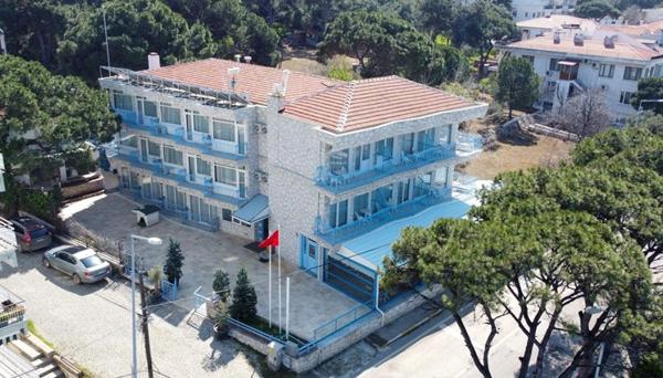 Ayvalik Mavi Çam Otel