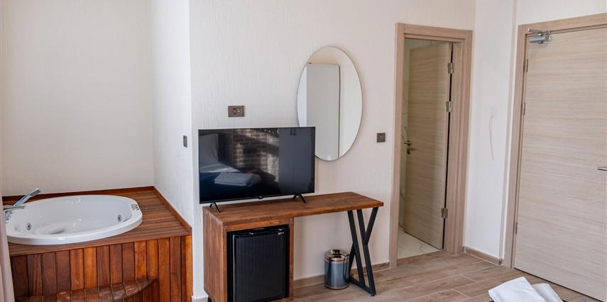 Cunda Nisa Otel