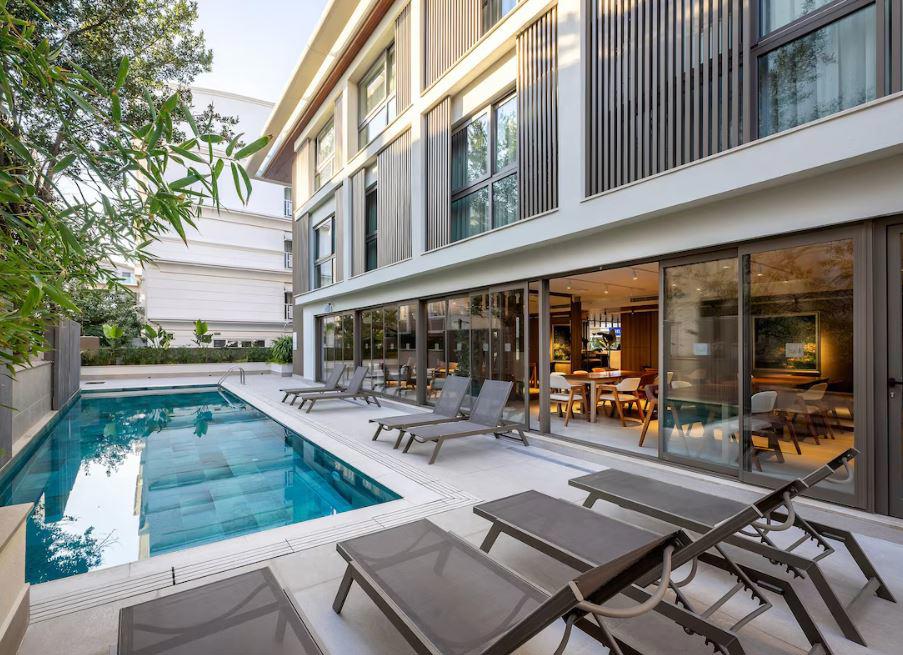 Lei Hotel