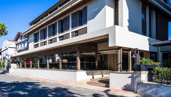 Lei Hotel